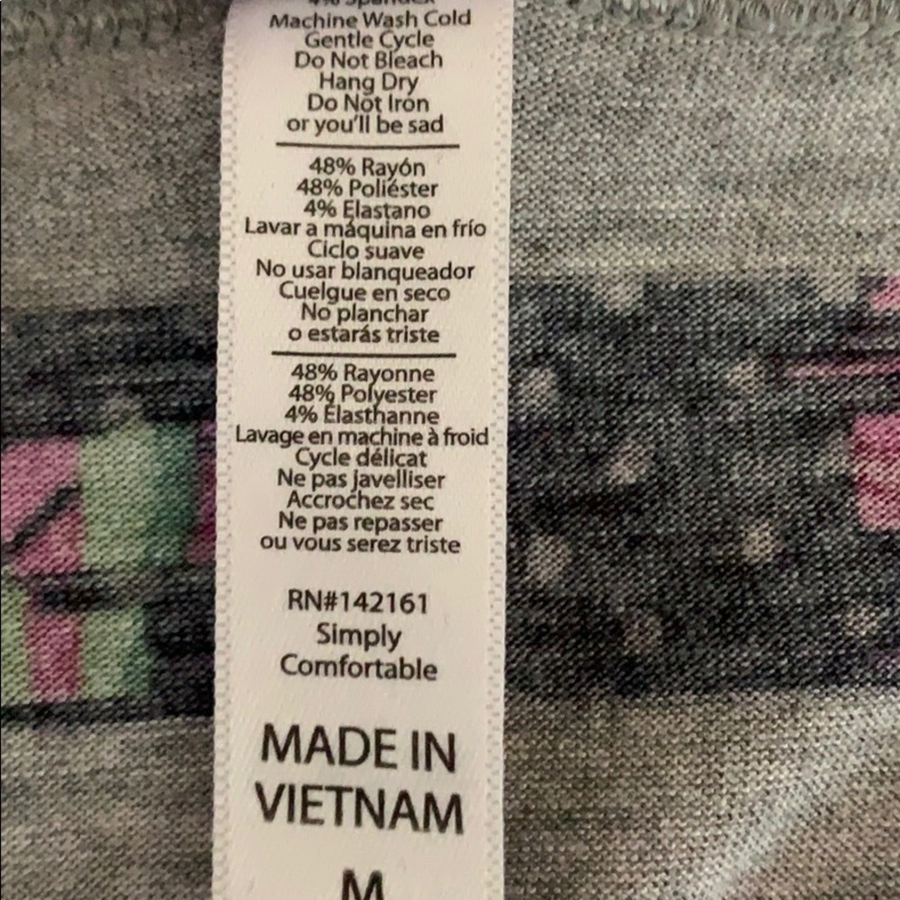 Lularoe Tee - Picture 5 of 5